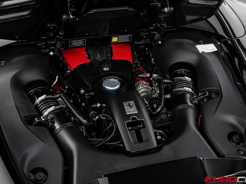 Used 2022 Ferrari F8 Tributo RWD image 22