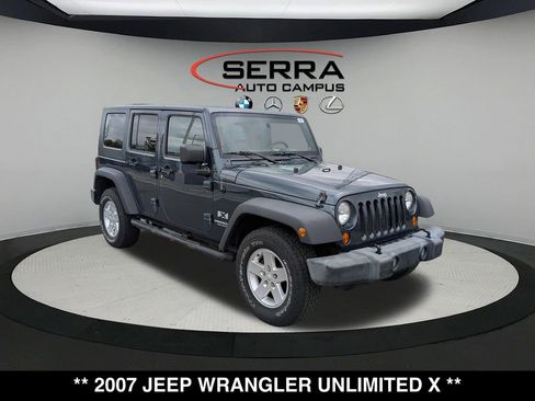 Used 2007 Jeep Wrangler Unlimited X w/ Dual Top Group AWD/4WD image 11