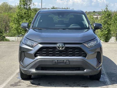 Used 2022 Toyota RAV4 LE AWD/4WD image 19
