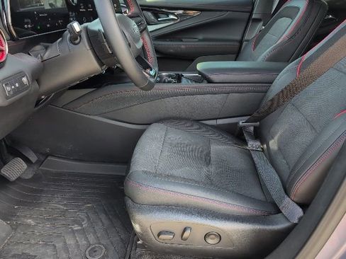 New 2025 Chevrolet Blazer EV RS image 12