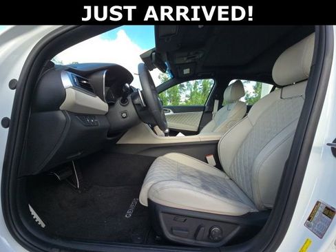 Used 2022 Genesis G70 3.3T RWD image 10