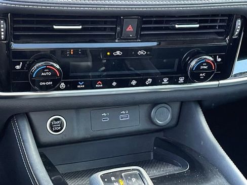 Used 2023 Nissan Rogue SL w/ SL Premium Package image 20