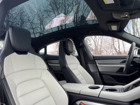 Certified 2025 Porsche Taycan image 19