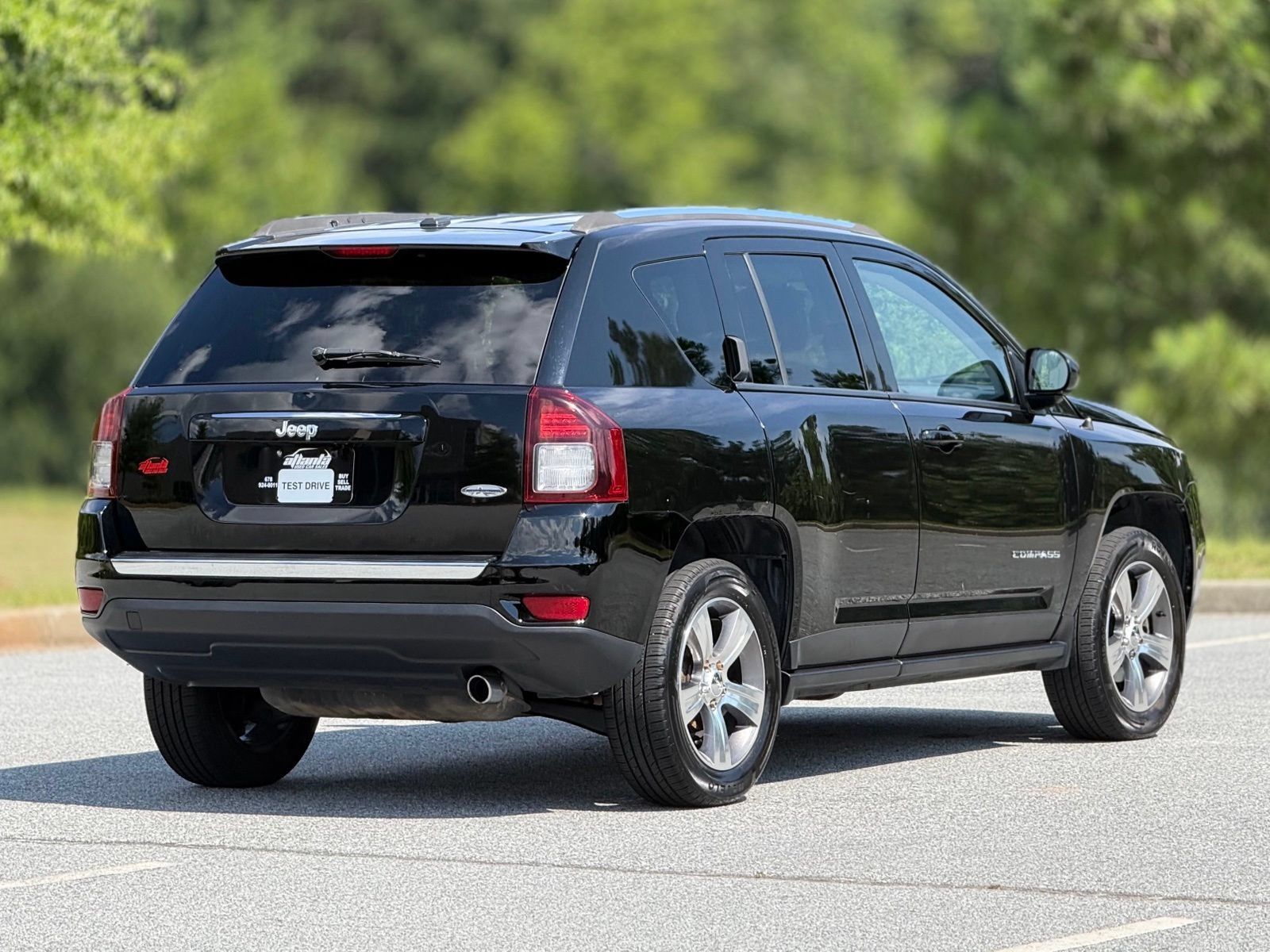 Used 2017 Jeep Compass High Altitude FWD image 11