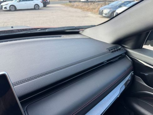 Used 2025 Jeep Compass Trailhawk image 31