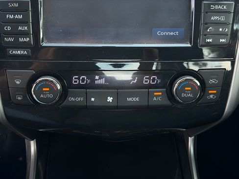 Used 2014 Nissan Altima 2.5 SV w/ Convenience Package FWD image 27
