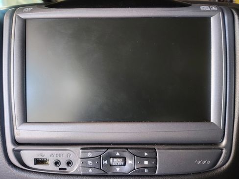 Used 2015 Nissan Armada Platinum w/ 2nd Row Captain Seat Package image 36