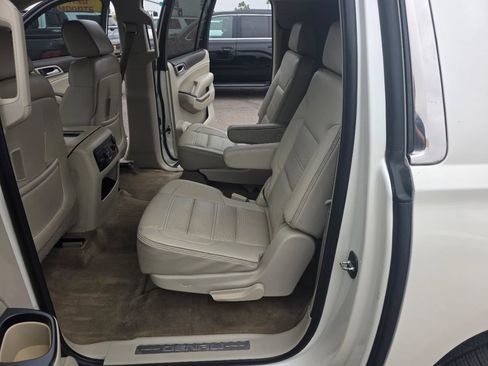 Used 2015 GMC Yukon XL Denali w/ Touring Package RWD image 20