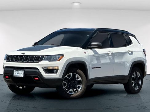 Used 2018 Jeep Compass Trailhawk w/ Cold Weather Group AWD/4WD image 1