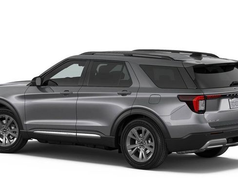 New 2026 Ford Explorer Active w/ Active Comfort Package AWD/4WD image 2