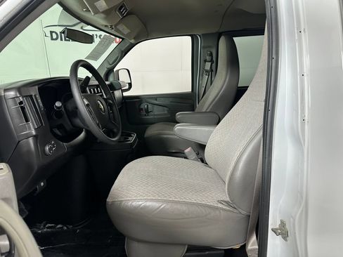 Used 2014 Chevrolet Express 2500 LT w/ LT Preferred Equipment Group RWD image 14