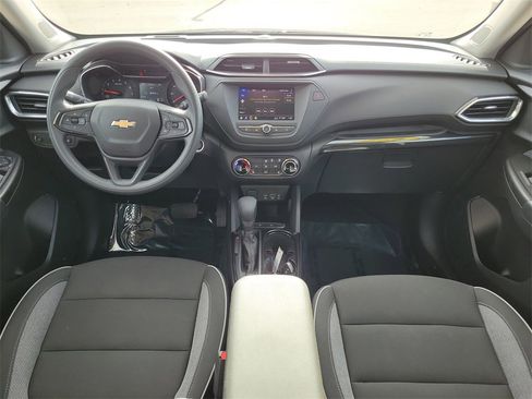 Used 2023 Chevrolet TrailBlazer LT image 10