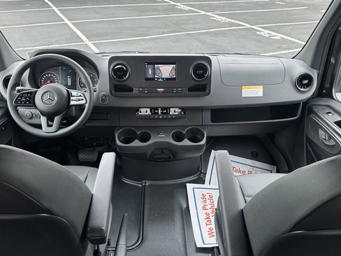 Used 2024 Mercedes-Benz Sprinter 3500 image 10