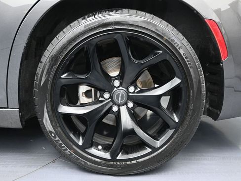 Used 2023 Chrysler 300 S image 13