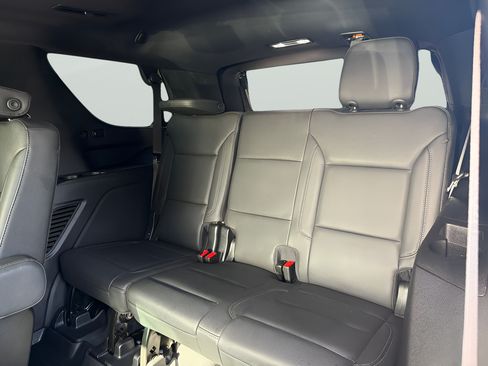 Used 2024 Chevrolet Tahoe Z71 w/ Luxury Package AWD/4WD image 45