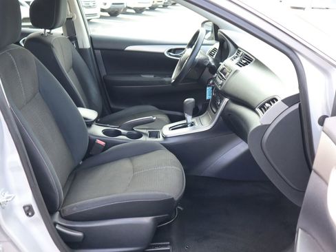 Used 2015 Nissan Sentra S image 18