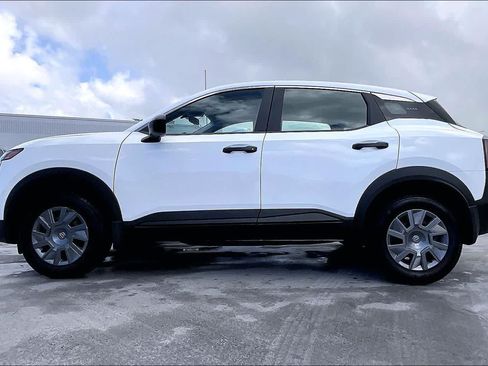 Used 2025 Nissan Kicks S FWD image 3