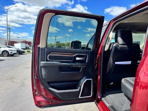 Used 2022 RAM 2500 Laramie AWD/4WD image 55