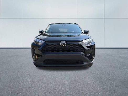 Used 2025 Toyota RAV4 XLE AWD/4WD image 3