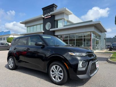 Used 2022 Kia Soul LX