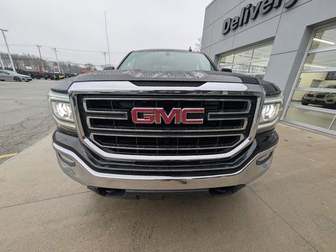 Used 2018 GMC Sierra 1500 SLE w/ SLE Value Package image 9