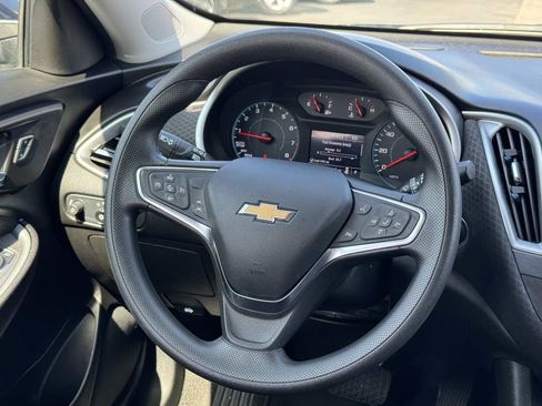 Used 2025 Chevrolet Malibu LT FWD image 23