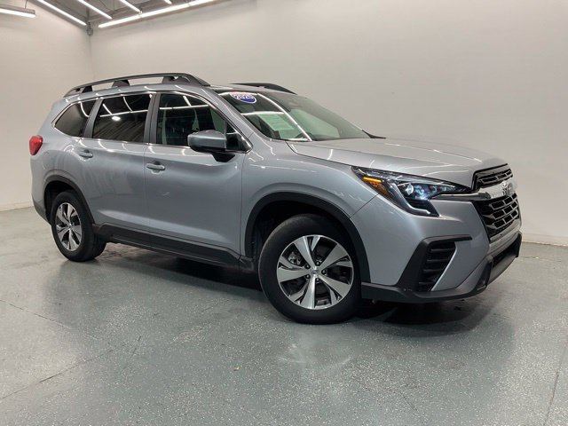 Used 2025 Subaru Ascent Premium AWD/4WD image 1