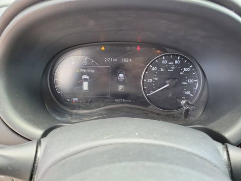 Used 2021 Nissan Kicks SR w/ SR Premium Package FWD image 28