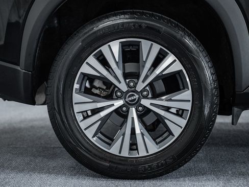 Used 2023 Nissan Rogue SV AWD/4WD image 15