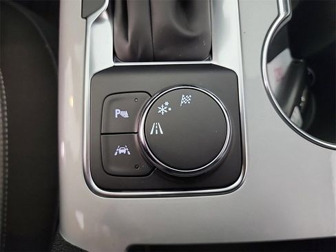 New 2025 Chevrolet Blazer LT w/ Midnight/Sport Edition image 19