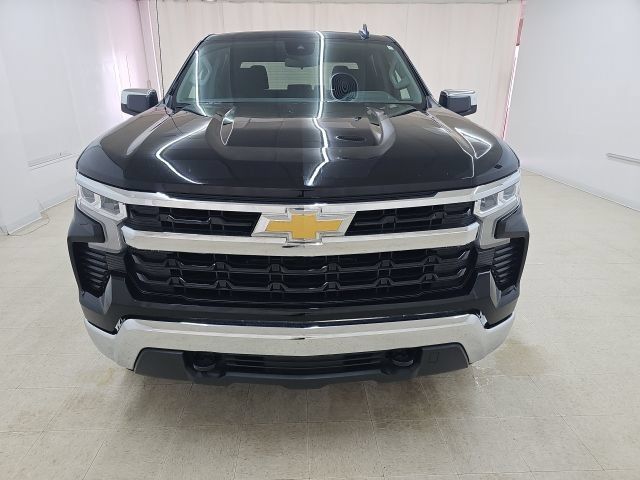Used 2023 Chevrolet Silverado 1500 LT AWD/4WD image 13
