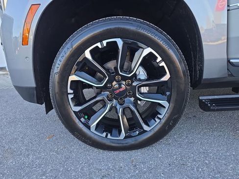 New 2026 GMC Yukon XL Denali w/ Sun & Power Step Package AWD/4WD image 31