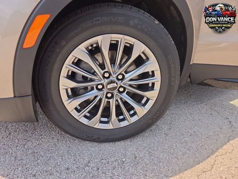 Used 2024 Cadillac XT4 Premium Luxury FWD image 26