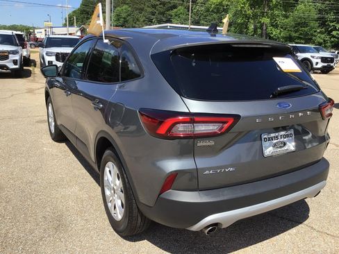 Certified 2025 Ford Escape Active FWD image 10