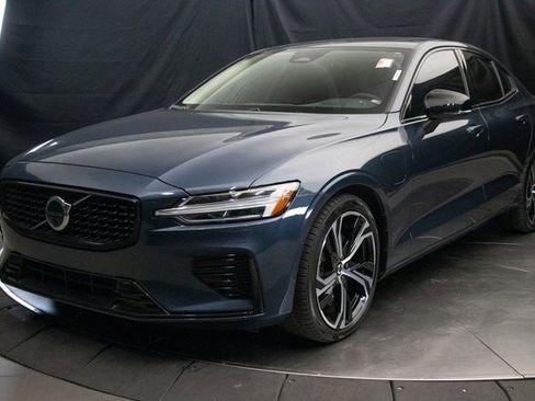 Used 2023 Volvo S60 T8 Plus w/ Climate Package image 6