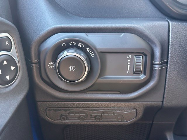 New 2026 Jeep Wrangler Unlimited Sahara AWD/4WD image 16