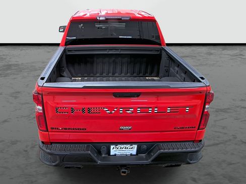 Used 2019 Chevrolet Silverado 1500 Custom Trail Boss w/ Custom Convenience Package image 3