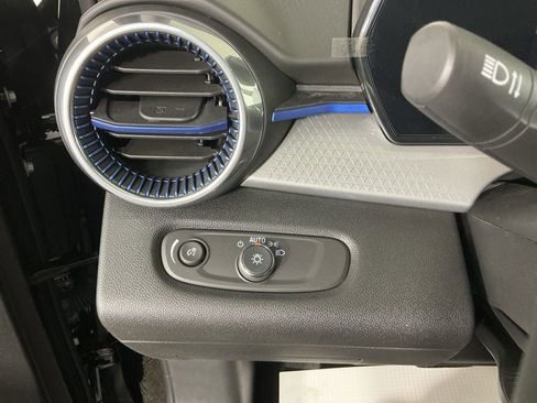 New 2026 Chevrolet Trax LT w/ Driver Confidence Package image 14