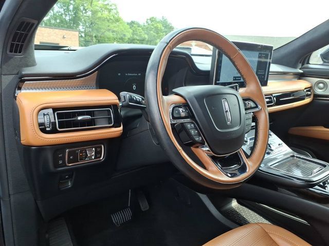 Used 2023 Lincoln Nautilus Black Label w/ Cargo Utility Package AWD/4WD image 14