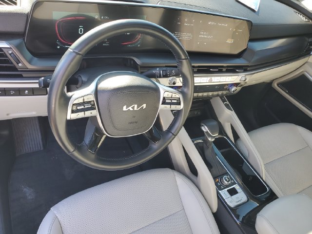 Certified 2024 Kia Telluride S w/ S Sunroof Package AWD/4WD image 17