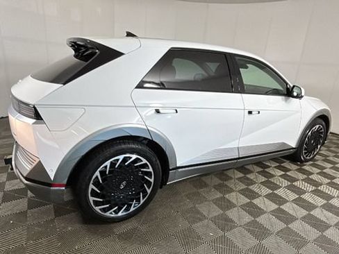 Used 2024 Hyundai Ioniq 5 Limited AWD/4WD image 2