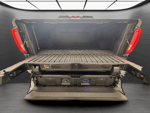 Used 2024 GMC Sierra 1500 AT4 w/ Technology Package AWD/4WD image 21