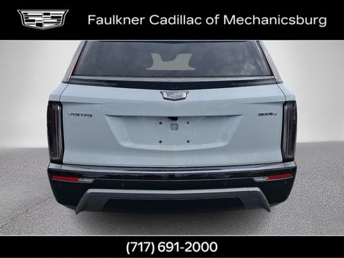 New 2026 Cadillac Vistiq Sport w/ LPO, Floor Liner Package AWD/4WD image 3