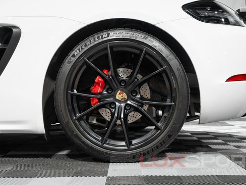 Used 2018 Porsche 718 Boxster GTS RWD image 7