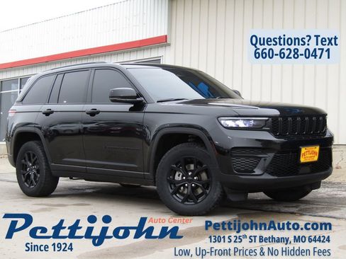 Used 2024 Jeep Grand Cherokee Altitude image 1