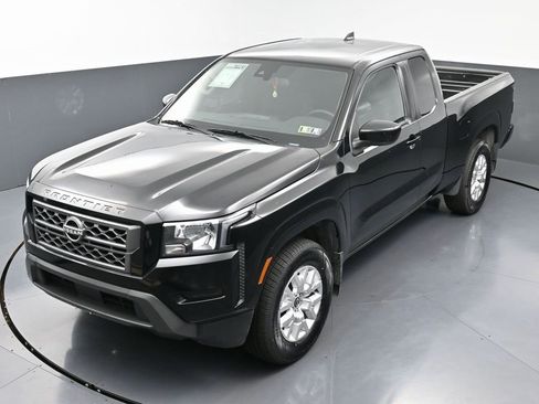 Used 2023 Nissan Frontier SV w/ Tow Package image 37