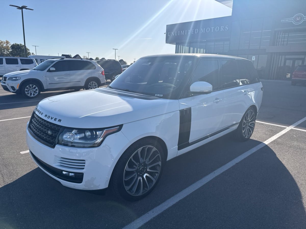 Used 2016 Land Rover Range Rover Supercharged AWD/4WD image 3