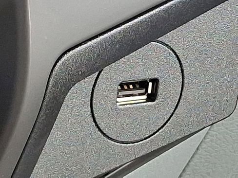 Used 2023 Ford F650 2WD Regular Cab Super Duty image 27