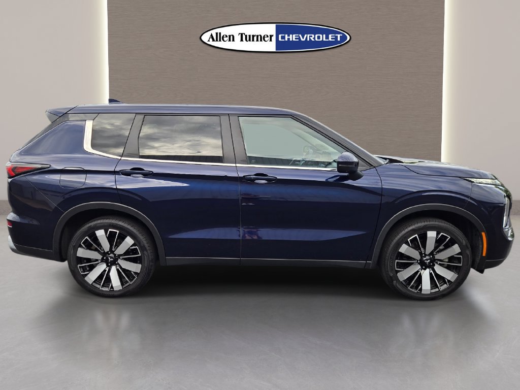 Used 2025 Mitsubishi Outlander SE AWD/4WD image 5