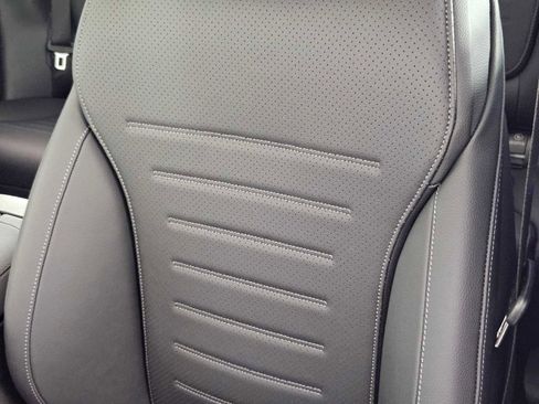 New 2025 Mercedes-Benz GLC 350e 4MATIC image 37